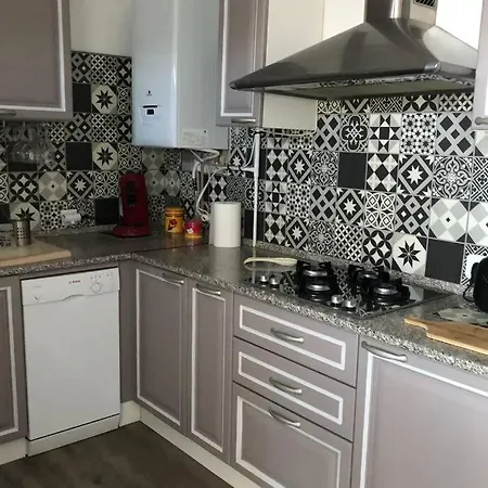 Vue Avec Parking Gratuit Sur Place Appartement Bastia (Corsica)