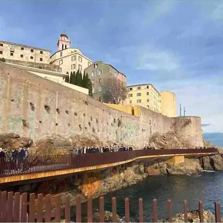 Vue Avec Parking Gratuit Sur Place * Bastia (Corsica)
