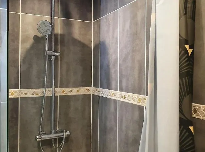 Vue Avec Parking Gratuit Sur Place Апартаменты *